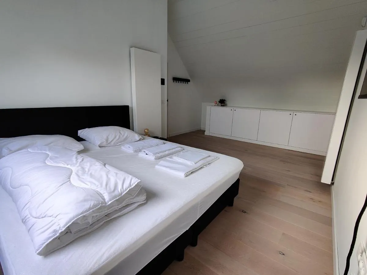 Beautiful 3-Bedroom - 3-Bathroom Appartment Pendula Bruggy 0*,  Belgie