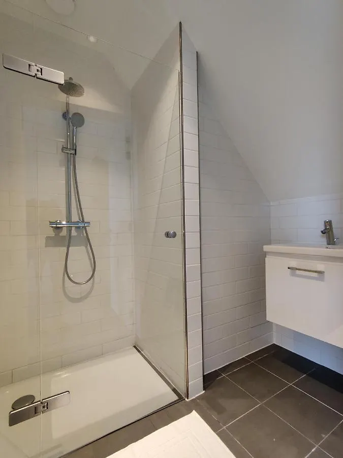 Beautiful 3-Bedroom - 3-Bathroom Appartment Pendula Bruggy