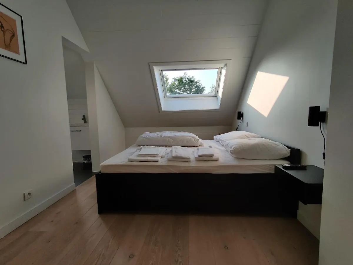 Beautiful 3-Bedroom - 3-Bathroom Appartment Pendula Bruggy